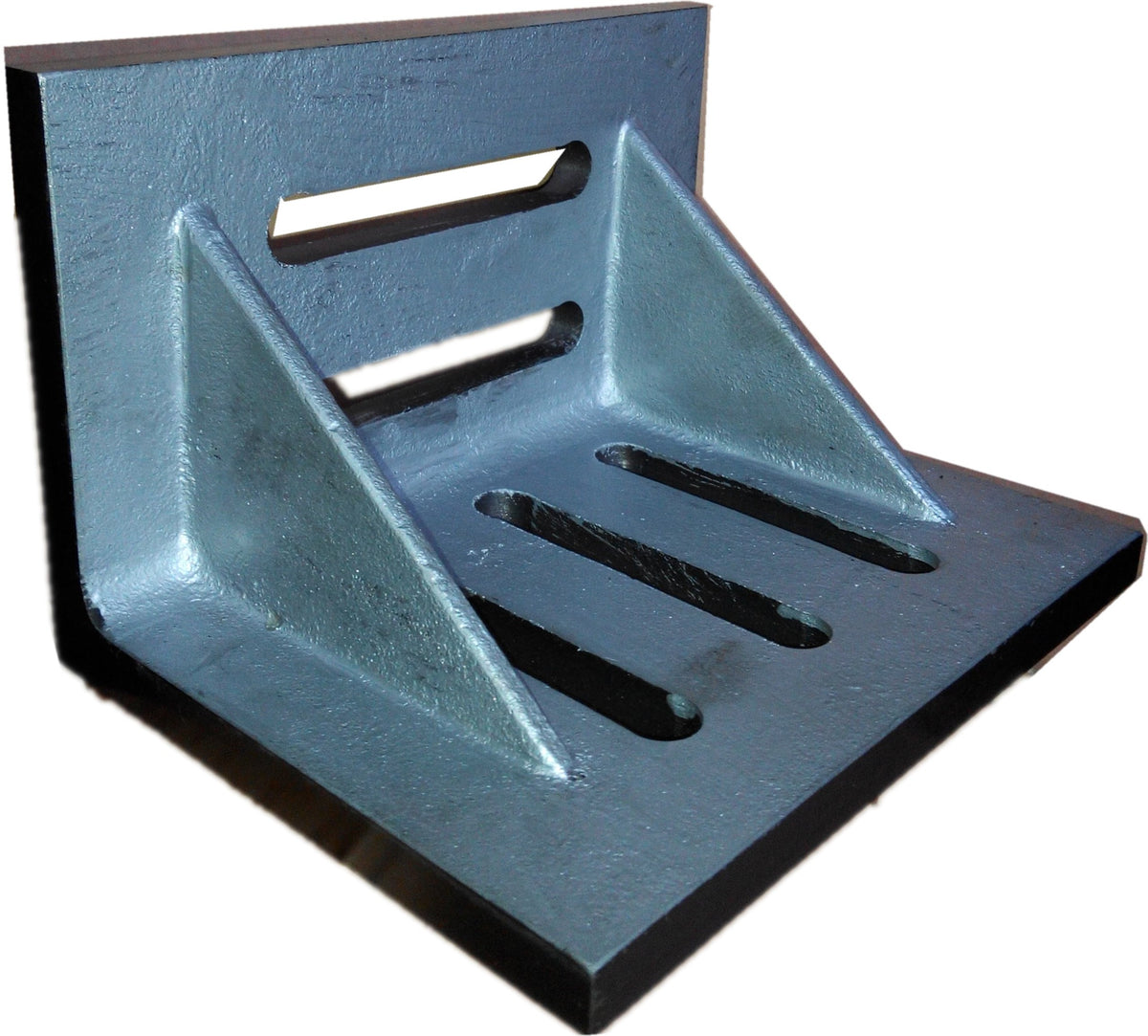 7 X 5-1/2 X 4-1/2" WEBBED SLOTTED ANGLE PLATE
